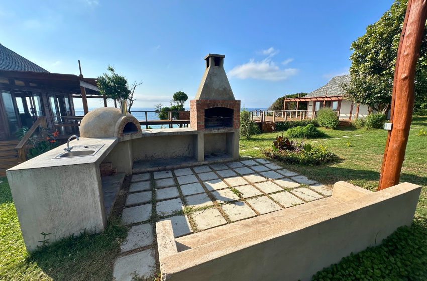 Braai and Pizza oven at Makana 7 in Ponta Mamoli