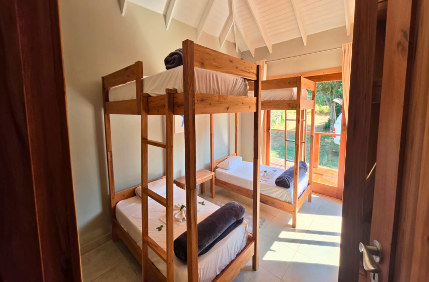 Bunk bedroom at Makana 3B in Ponta Mamoli