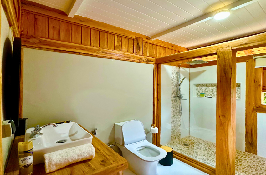 Bathroom at V&K Peak in Ponta Mamoli