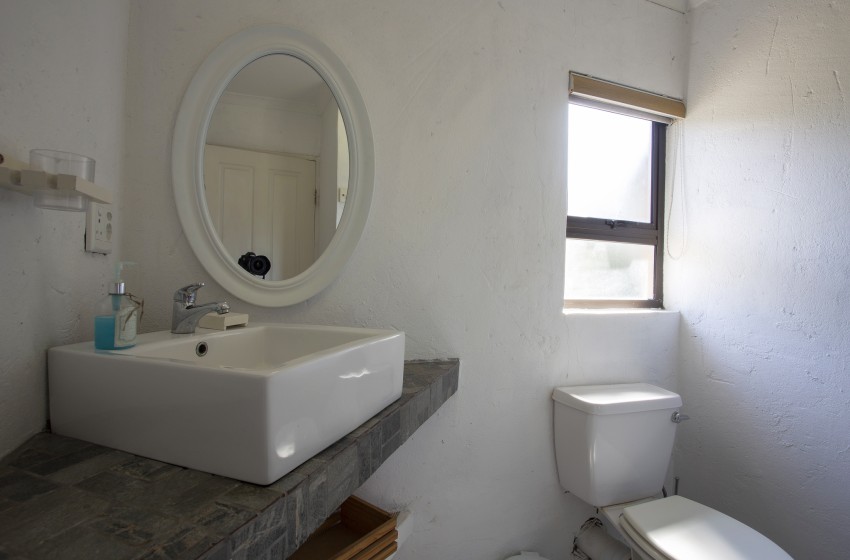 Bathroom at Baleia Azul 16 in Ponta Mamoli