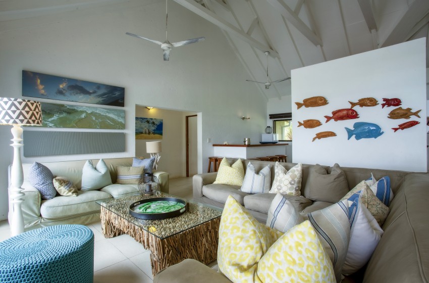 Living room at Baleia Azul 20 in Ponta Mamoli