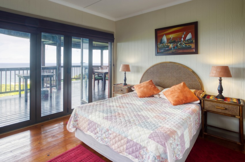 Bedroom 1 with sea view at Campismo Ninho 23 in Ponta Malongane