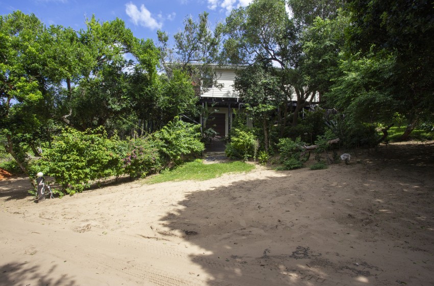 Exterior view of Campismo Ninho 40 in Ponta Malongane