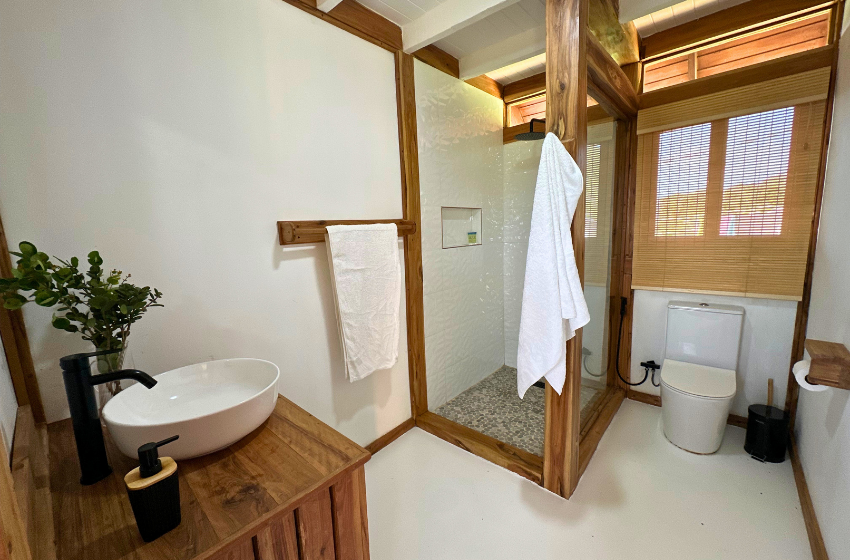Bathroom at Honey's House in Ponta Mamoli