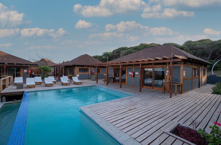 pool and sun loungers at Aloha 18 in Ponta Mamoli