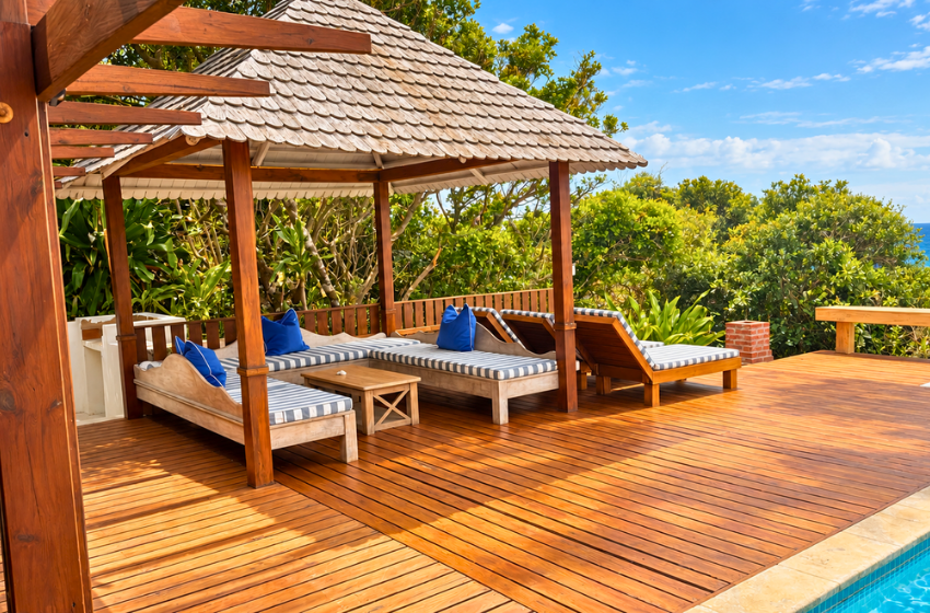 outside lounge at Aloha 7 in Ponta Mamoli
