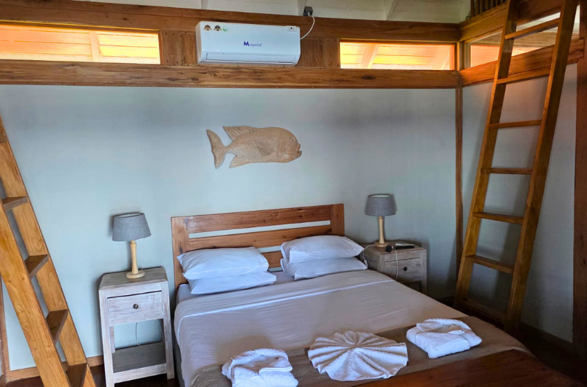 bedroom with 2 lofts at Makana 3A chalet in Ponta Mamoli