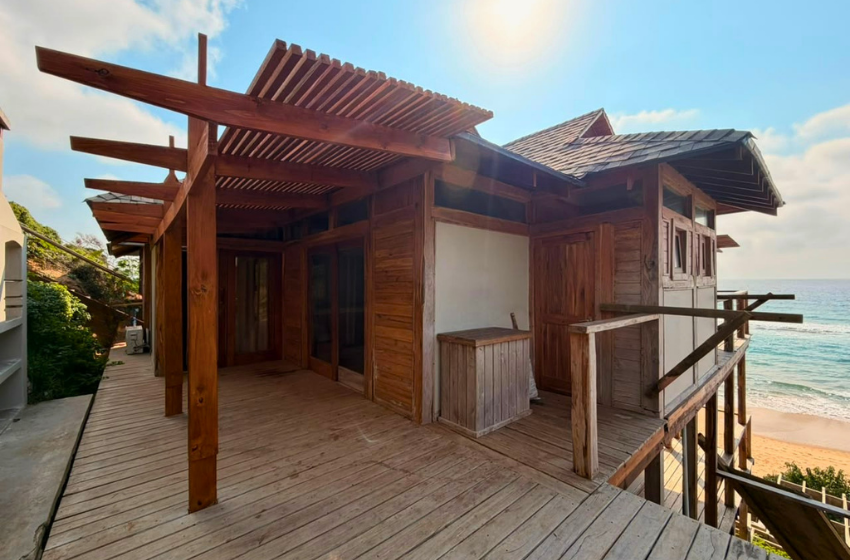 exterior of Makana 7A in Ponta Mamoli